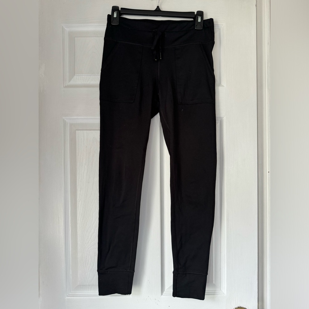 Women’s Medium Aerie Black Leggings